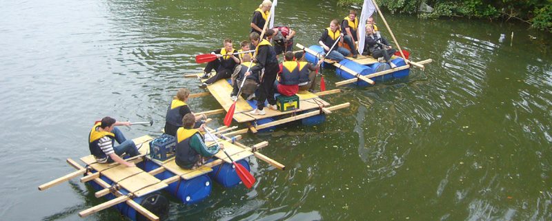 Team & outdoor Programm Floßbau