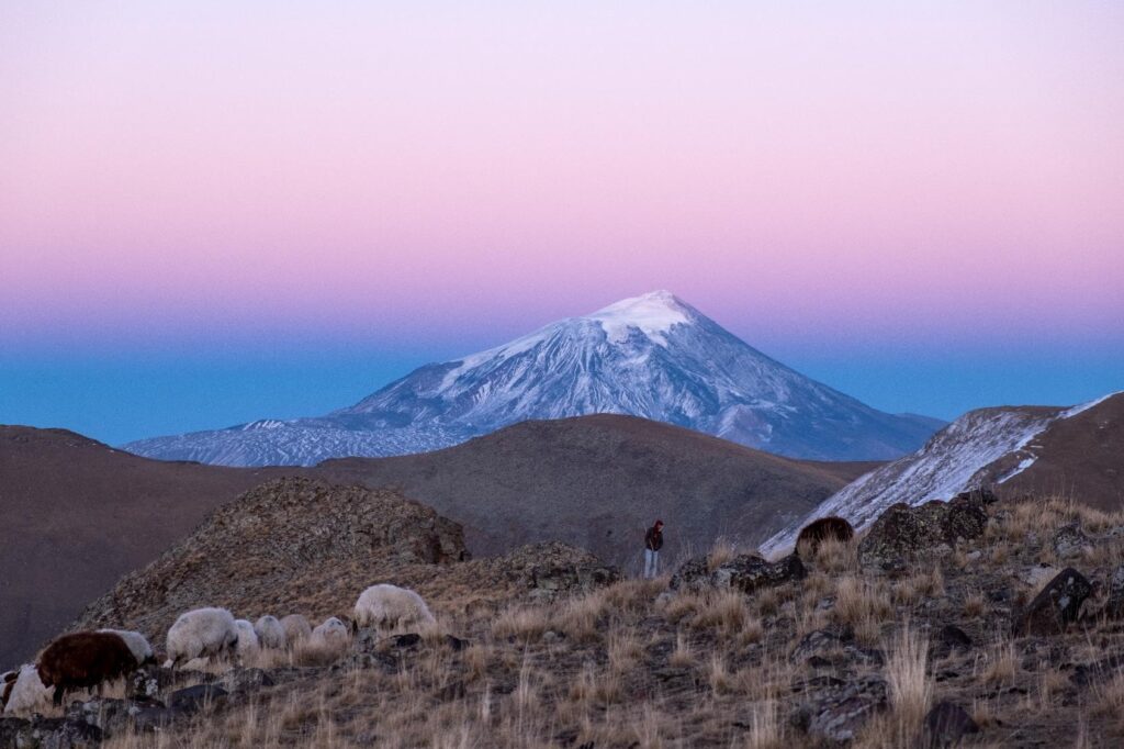 Ararat Besteigung mit Akklimatisierung am Mt. Artos